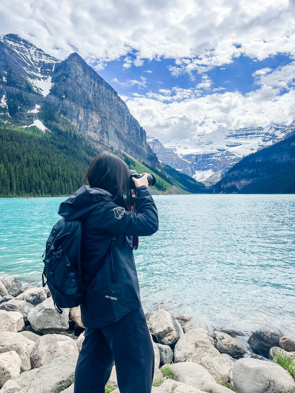 Aiqi photographing Lake Louise